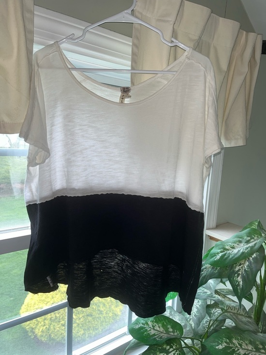 We The Free Tops - We The Free Two-Tone Boxy Short Sleeve Tee - White & Black
